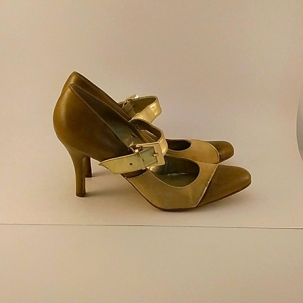 Gianni Bini Women's Brown &Tan High Heels Buckled Part Suede Shoes. Size 10